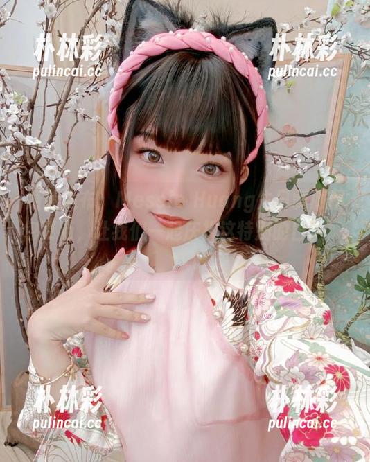 最新发布：Messie Huang生日制服图包更新，让我们一起庆祝这特别的日子！.txt